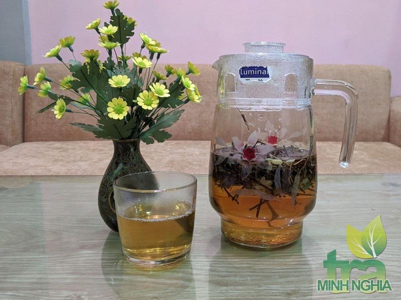 Pha trà sơn mật hồng sâm uống hàng ngày đem lại nhiều lợi ích sức khỏe